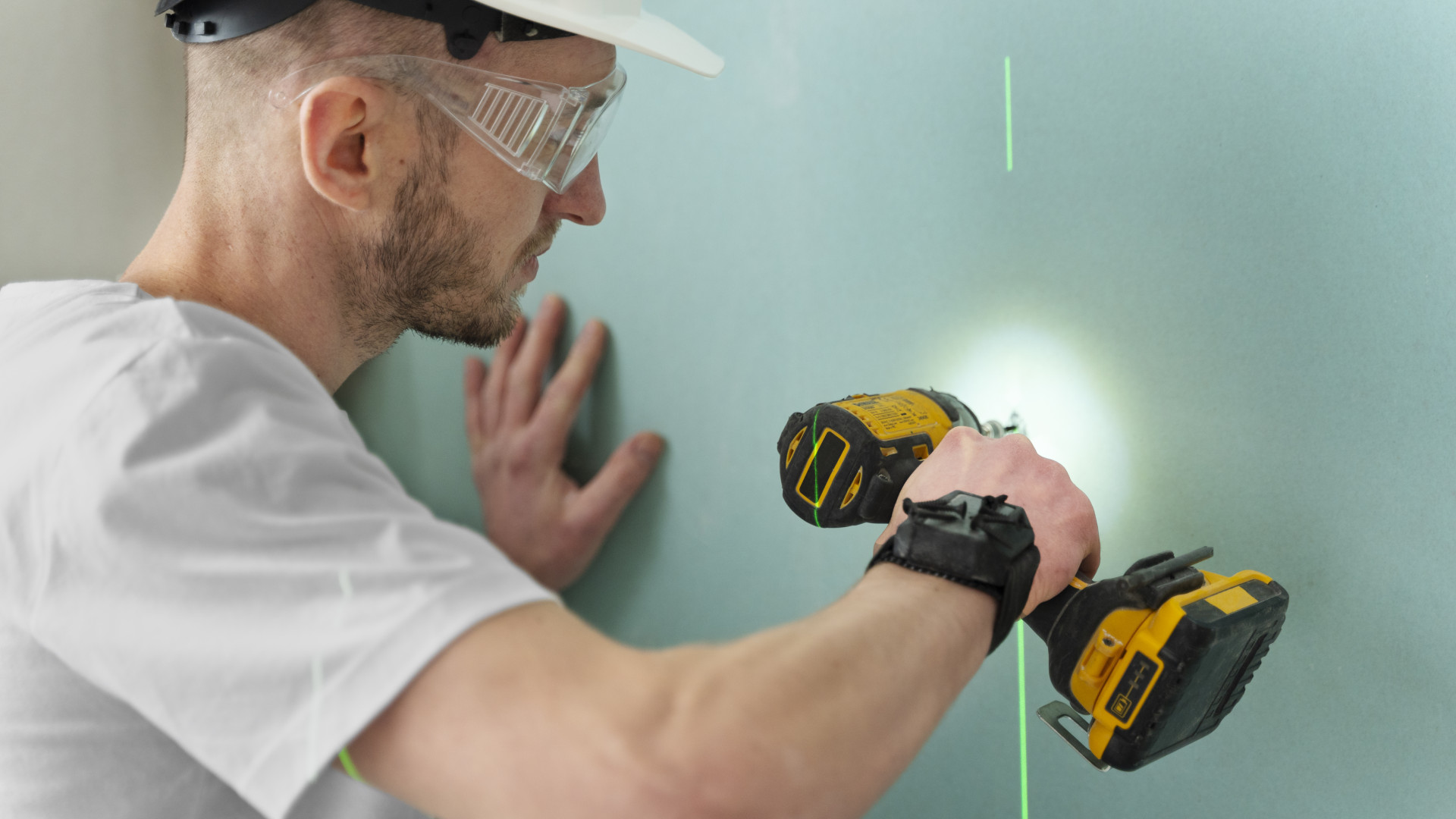 Niveau laser professionnel : un véritable gain de précision sur chantier